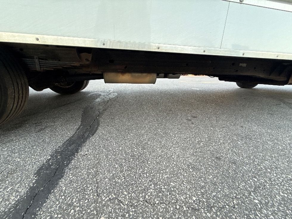 Light Duty Box Truck-Light and Medium Duty Trucks-GMC-2021-Savana G33903-Middlefield-OH-100,192\n\t\tmiles-$ 29,000 - Image 14