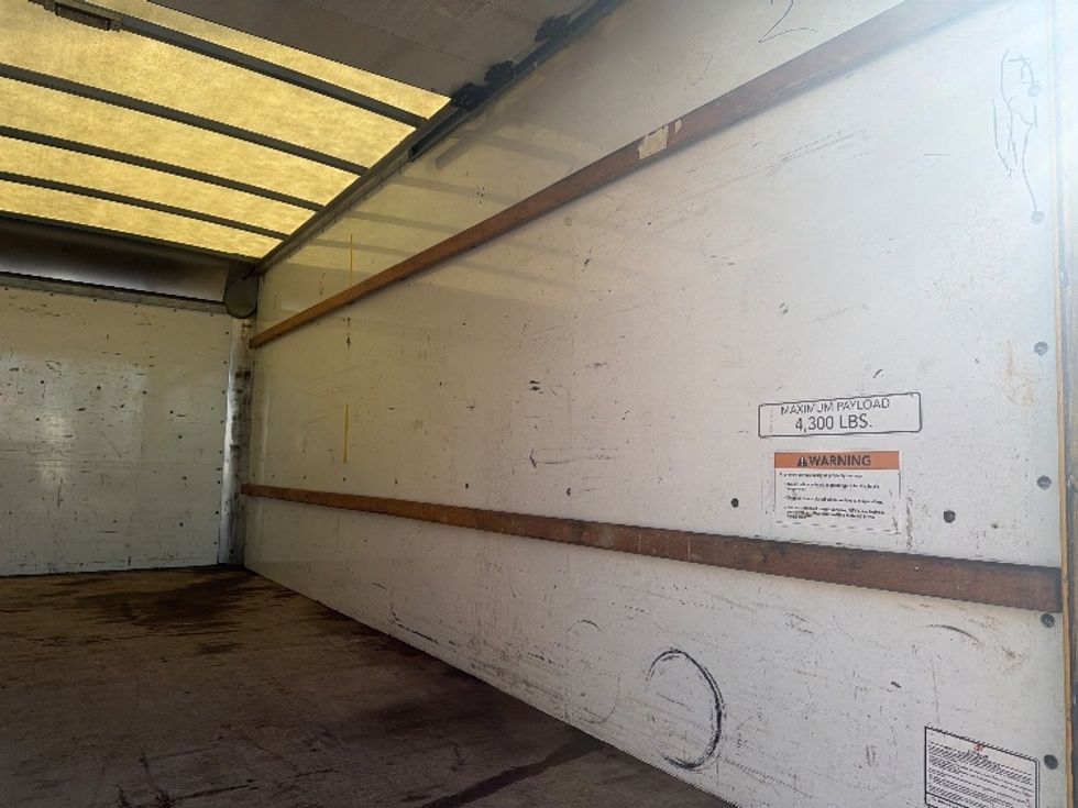 Light Duty Box Truck-Light and Medium Duty Trucks-GMC-2021-Savana G33903-Middlefield-OH-101,965\n\t\tmiles-$ 26,000 - Image 10