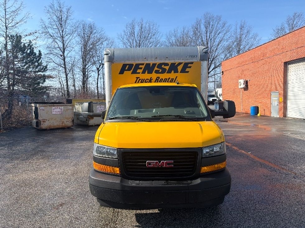 Light Duty Box Truck-Light and Medium Duty Trucks-GMC-2021-Savana G33903-Middlefield-OH-101,965\n\t\tmiles-$ 26,000 - Image 2