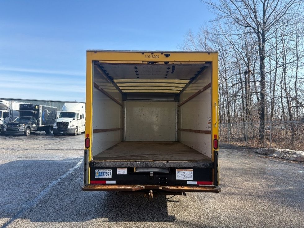 Light Duty Box Truck-Light and Medium Duty Trucks-GMC-2021-Savana G33903-Middlefield-OH-101,965\n\t\tmiles-$ 26,000 - Image 7