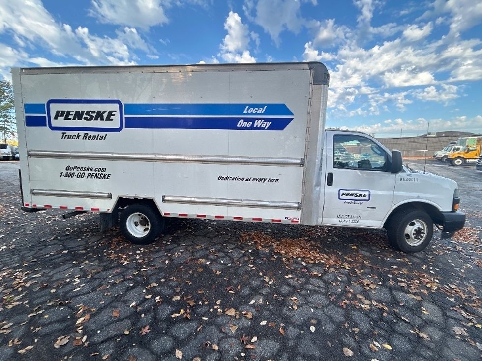 Light Duty Box Truck-Light and Medium Duty Trucks-GMC-2021-Savana G33903-Middlefield-OH-102,203\n\t\tmiles-$ 27,500 - Image 12
