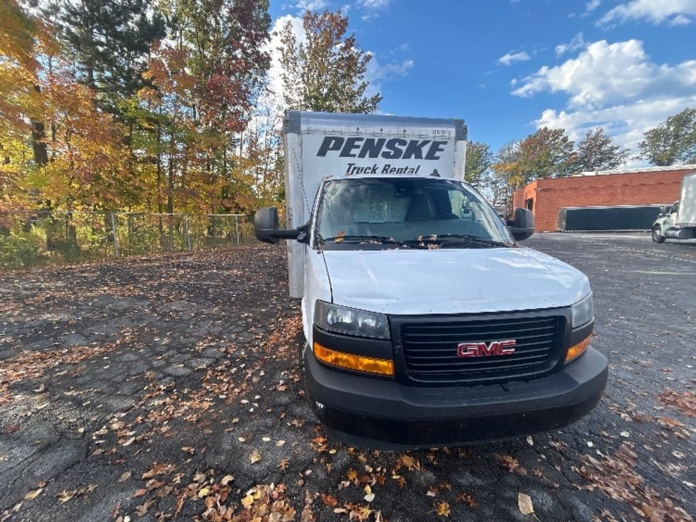 Light Duty Box Truck-Light and Medium Duty Trucks-GMC-2021-Savana G33903-Middlefield-OH-102,203\n\t\tmiles-$ 27,500 - Image 2