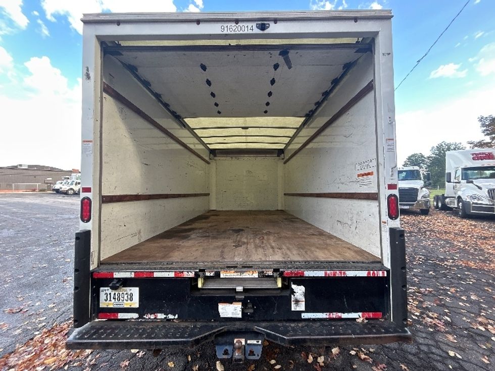 Light Duty Box Truck-Light and Medium Duty Trucks-GMC-2021-Savana G33903-Middlefield-OH-102,203\n\t\tmiles-$ 27,500 - Image 7