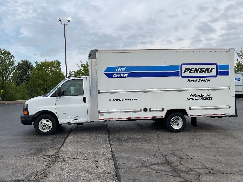Light Duty Box Truck-Light and Medium Duty Trucks-GMC-2021-Savana G33903-Middlefield-OH-102,821\n\t\tmiles-$ 28,750 - Image 4