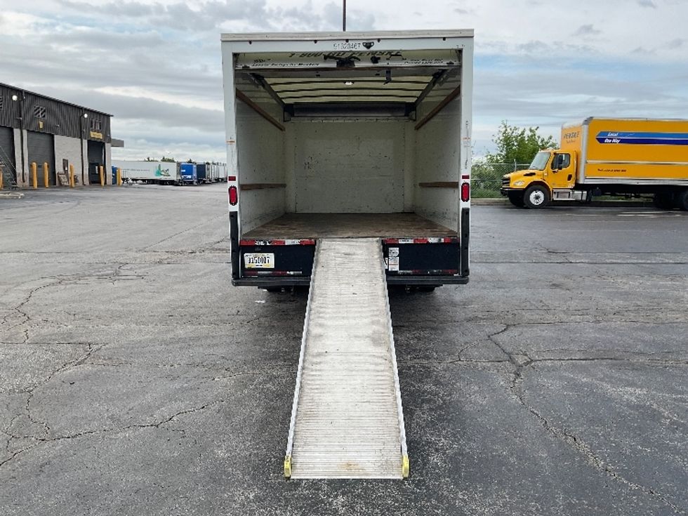 Light Duty Box Truck-Light and Medium Duty Trucks-GMC-2021-Savana G33903-Middlefield-OH-102,821\n\t\tmiles-$ 28,750 - Image 9