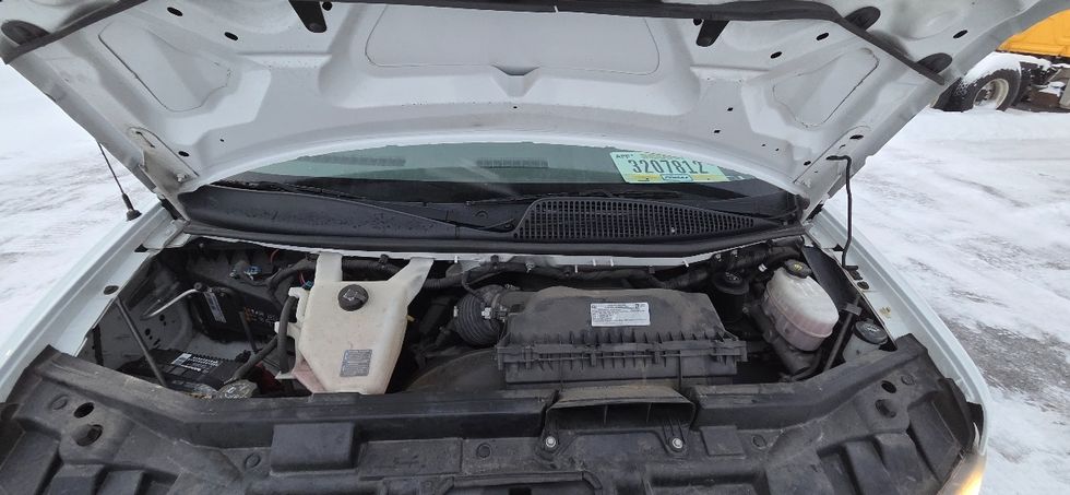 Light Duty Box Truck-Light and Medium Duty Trucks-GMC-2021-Savana G33903-Middlefield-OH-104,200\n\t\tmiles-$ 29,500 - Image 22