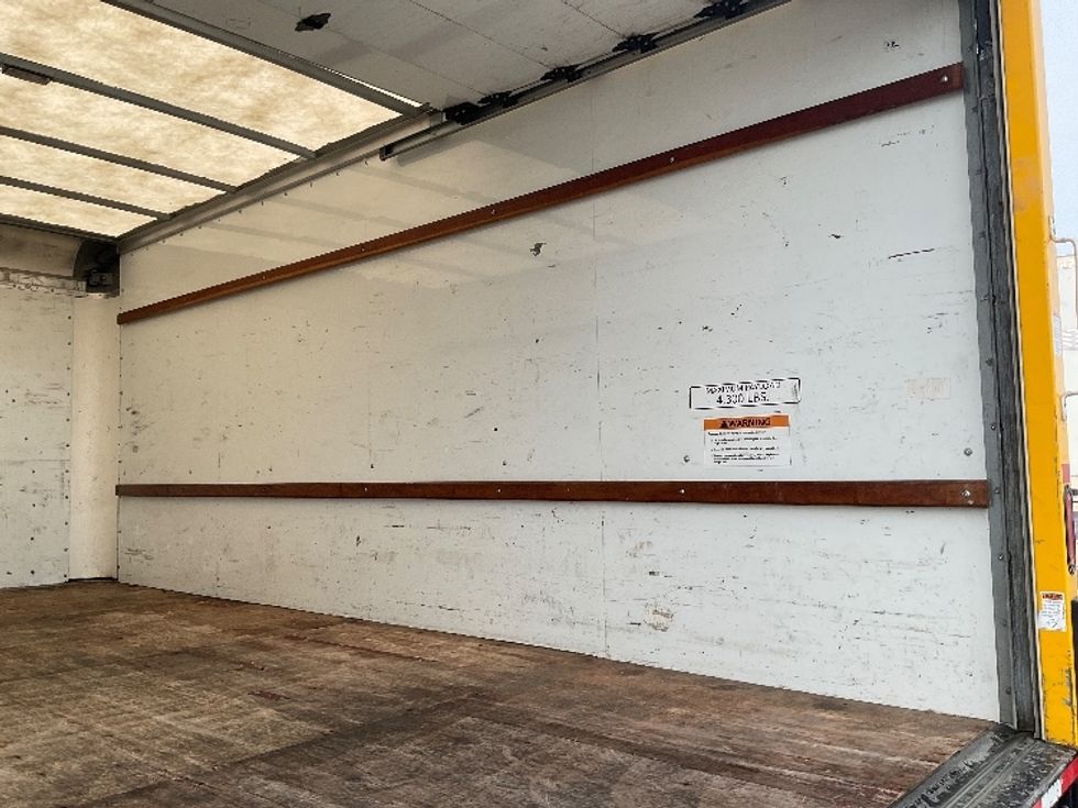 Light Duty Box Truck-Light and Medium Duty Trucks-GMC-2021-Savana G33903-Middlefield-OH-104,585\n\t\tmiles-$ 25,750 - Image 12