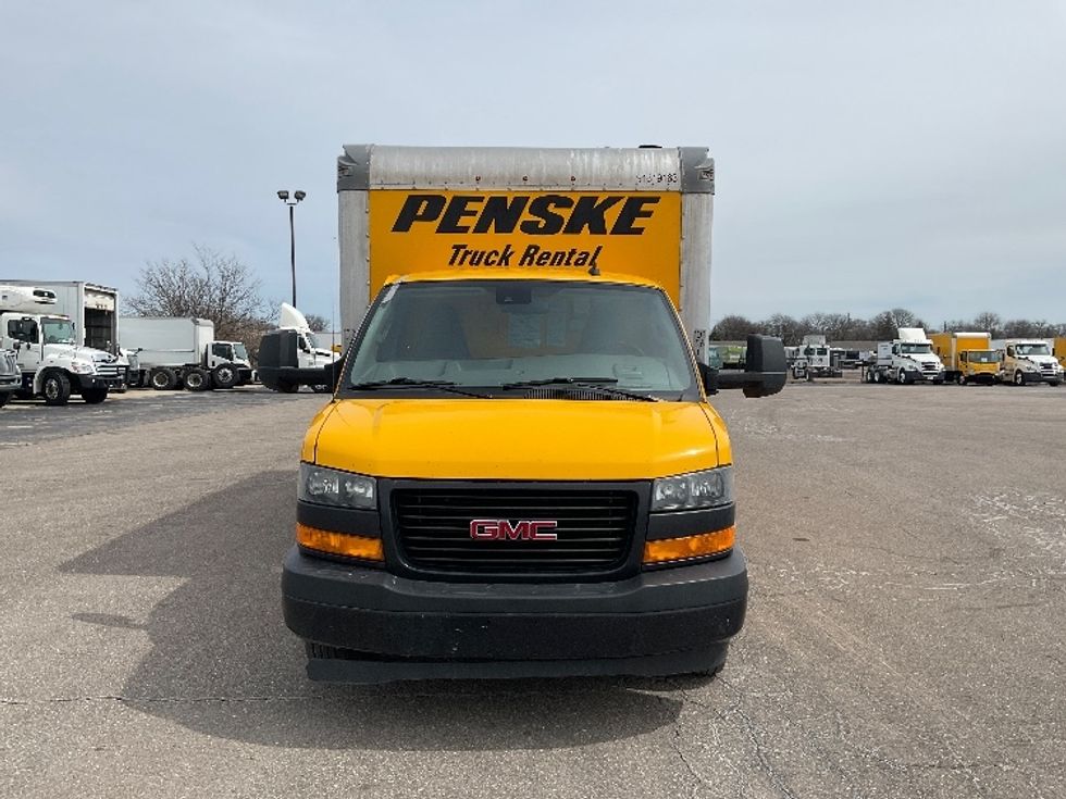 Light Duty Box Truck-Light and Medium Duty Trucks-GMC-2021-Savana G33903-Middlefield-OH-104,585\n\t\tmiles-$ 25,750 - Image 2