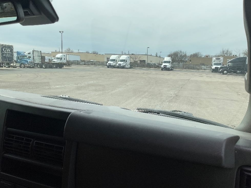 Light Duty Box Truck-Light and Medium Duty Trucks-GMC-2021-Savana G33903-Middlefield-OH-104,585\n\t\tmiles-$ 25,750 - Image 21