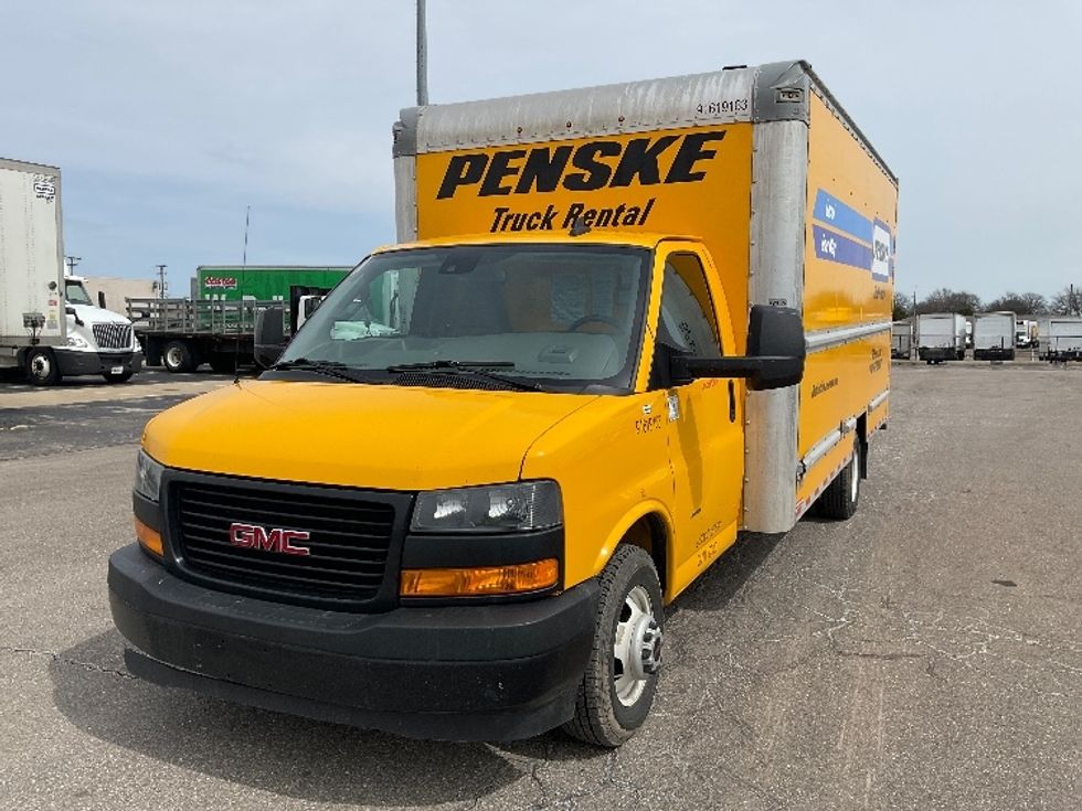 Light Duty Box Truck-Light and Medium Duty Trucks-GMC-2021-Savana G33903-Middlefield-OH-104,585\n\t\tmiles-$ 25,750 - Image 3