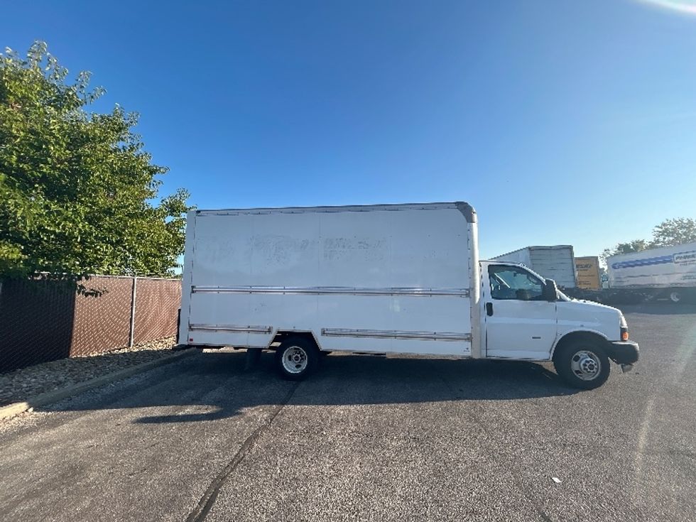 Light Duty Box Truck-Light and Medium Duty Trucks-GMC-2021-Savana G33903-Middlefield-OH-106,511\n\t\tmiles-$ 28,250 - Image 13