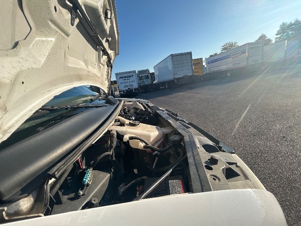 Light Duty Box Truck-Light and Medium Duty Trucks-GMC-2021-Savana G33903-Middlefield-OH-106,511\n\t\tmiles-$ 28,250 - Image 17