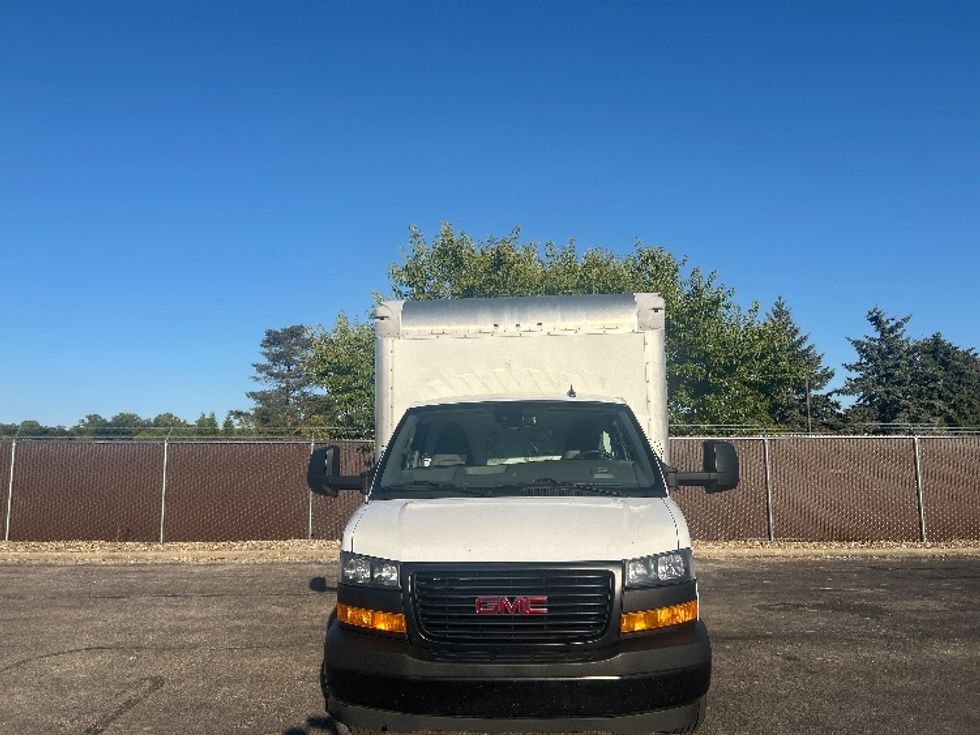 Light Duty Box Truck-Light and Medium Duty Trucks-GMC-2021-Savana G33903-Middlefield-OH-106,511\n\t\tmiles-$ 28,250 - Image 2
