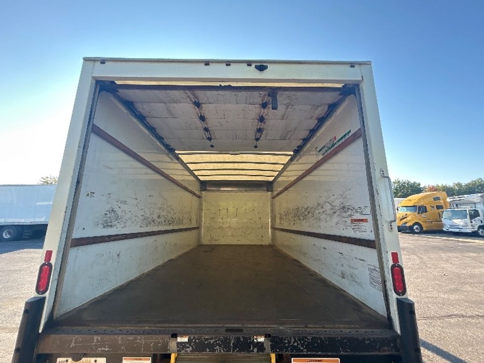 Light Duty Box Truck-Light and Medium Duty Trucks-GMC-2021-Savana G33903-Middlefield-OH-106,511\n\t\tmiles-$ 28,250 - Image 7