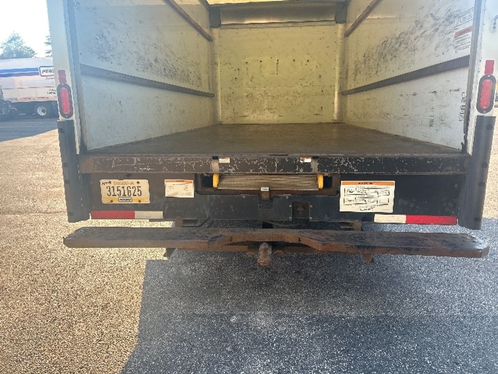 Light Duty Box Truck-Light and Medium Duty Trucks-GMC-2021-Savana G33903-Middlefield-OH-106,511\n\t\tmiles-$ 28,250 - Image 8