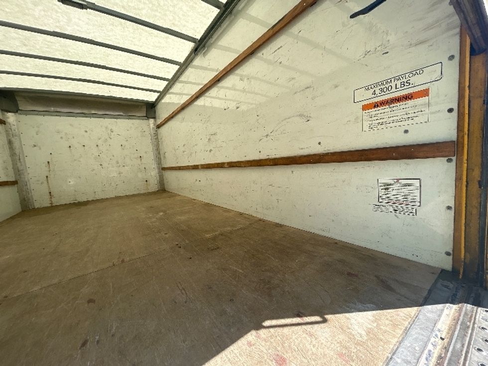 Light Duty Box Truck-Light and Medium Duty Trucks-GMC-2021-Savana G33903-Middlefield-OH-109,317\n\t\tmiles-$ 25,250 - Image 11