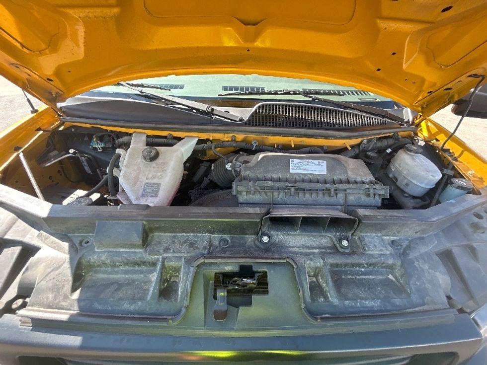 Light Duty Box Truck-Light and Medium Duty Trucks-GMC-2021-Savana G33903-Middlefield-OH-109,317\n\t\tmiles-$ 25,250 - Image 22