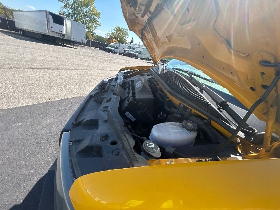 Light Duty Box Truck-Light and Medium Duty Trucks-GMC-2021-Savana G33903-Middlefield-OH-109,317\n\t\tmiles-$ 25,250 - Image 23