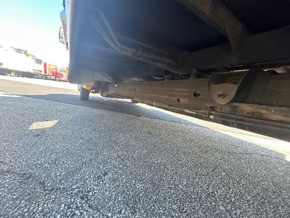 Light Duty Box Truck-Light and Medium Duty Trucks-GMC-2021-Savana G33903-Middlefield-OH-109,317\n\t\tmiles-$ 25,250 - Image 5