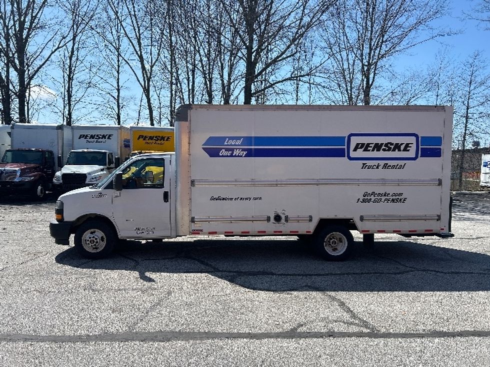 Light Duty Box Truck-Light and Medium Duty Trucks-GMC-2021-Savana G33903-Middlefield-OH-110,303\n\t\tmiles-$ 27,500 - Image 4