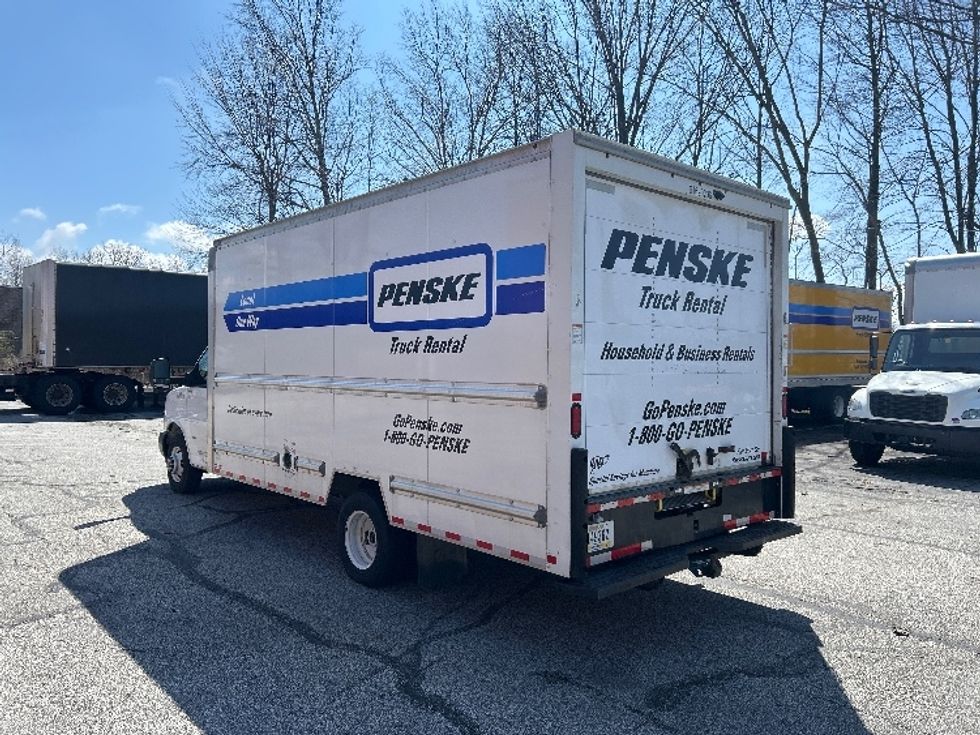 Light Duty Box Truck-Light and Medium Duty Trucks-GMC-2021-Savana G33903-Middlefield-OH-110,303\n\t\tmiles-$ 27,500 - Image 5