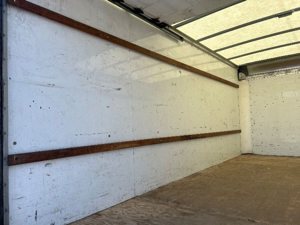 Light Duty Box Truck-Light and Medium Duty Trucks-GMC-2021-Savana G33903-Middlefield-OH-110,303\n\t\tmiles-$ 27,500 - Image 9