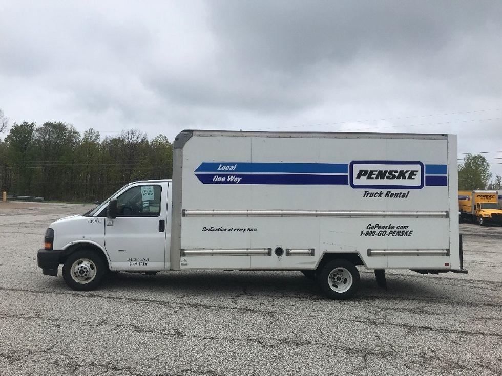 Light Duty Box Truck-Light and Medium Duty Trucks-GMC-2021-Savana G33903-Middlefield-OH-110,508\n\t\tmiles-$ 26,000 - Image 4