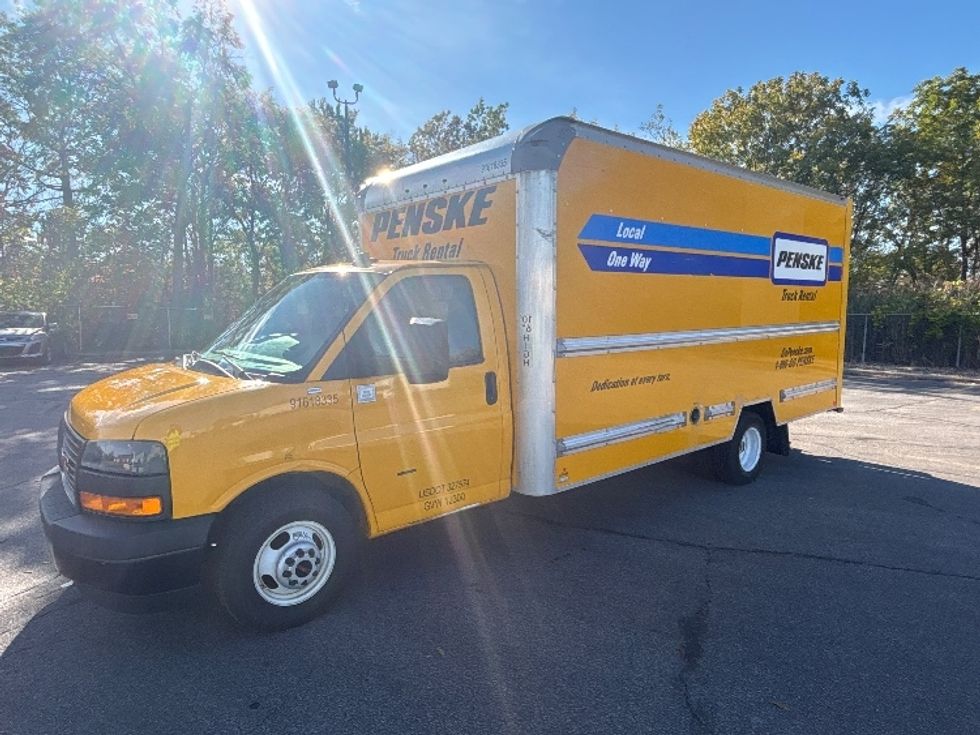 Light Duty Box Truck-Light and Medium Duty Trucks-GMC-2021-Savana G33903-Middlefield-OH-84,003\n\t\tmiles-$ 26,500 - Image 1