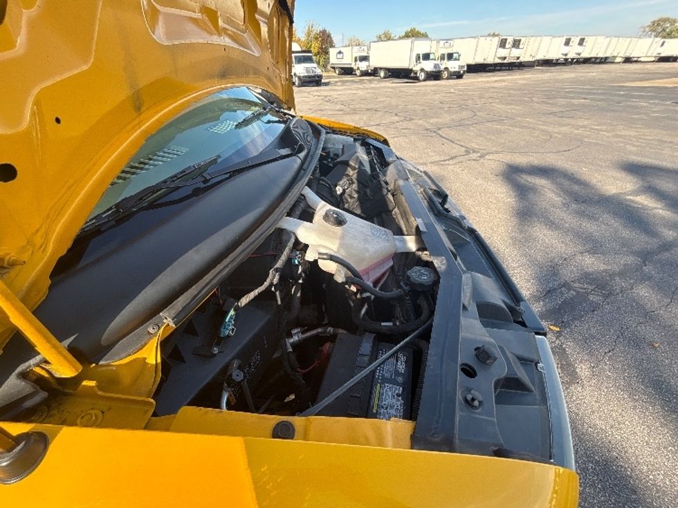 Light Duty Box Truck-Light and Medium Duty Trucks-GMC-2021-Savana G33903-Middlefield-OH-84,003\n\t\tmiles-$ 26,500 - Image 23