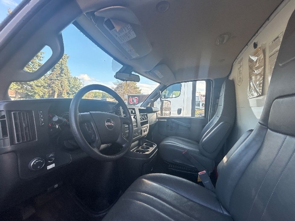 Light Duty Box Truck-Light and Medium Duty Trucks-GMC-2021-Savana G33903-Middlefield-OH-86,057\n\t\tmiles-$ 30,750 - Image 17