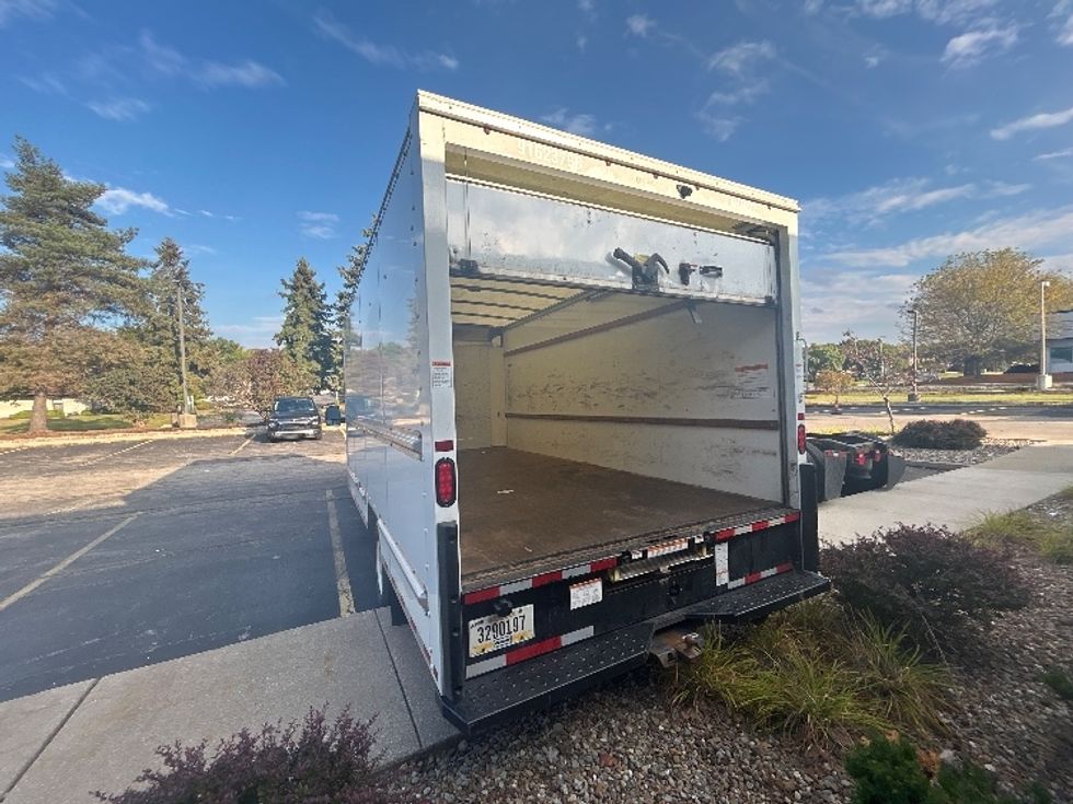 Light Duty Box Truck-Light and Medium Duty Trucks-GMC-2021-Savana G33903-Middlefield-OH-86,057\n\t\tmiles-$ 30,750 - Image 26