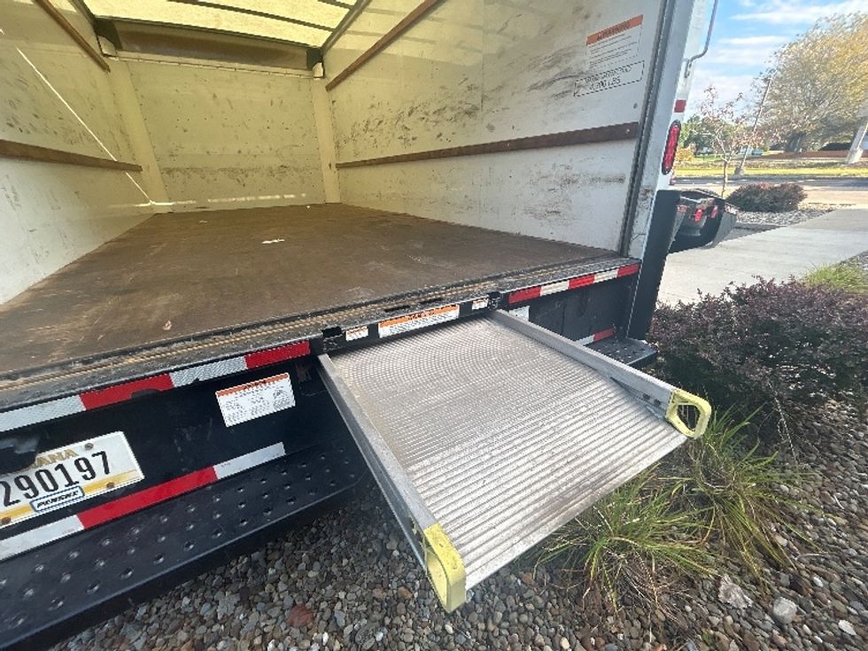 Light Duty Box Truck-Light and Medium Duty Trucks-GMC-2021-Savana G33903-Middlefield-OH-86,057\n\t\tmiles-$ 30,750 - Image 9
