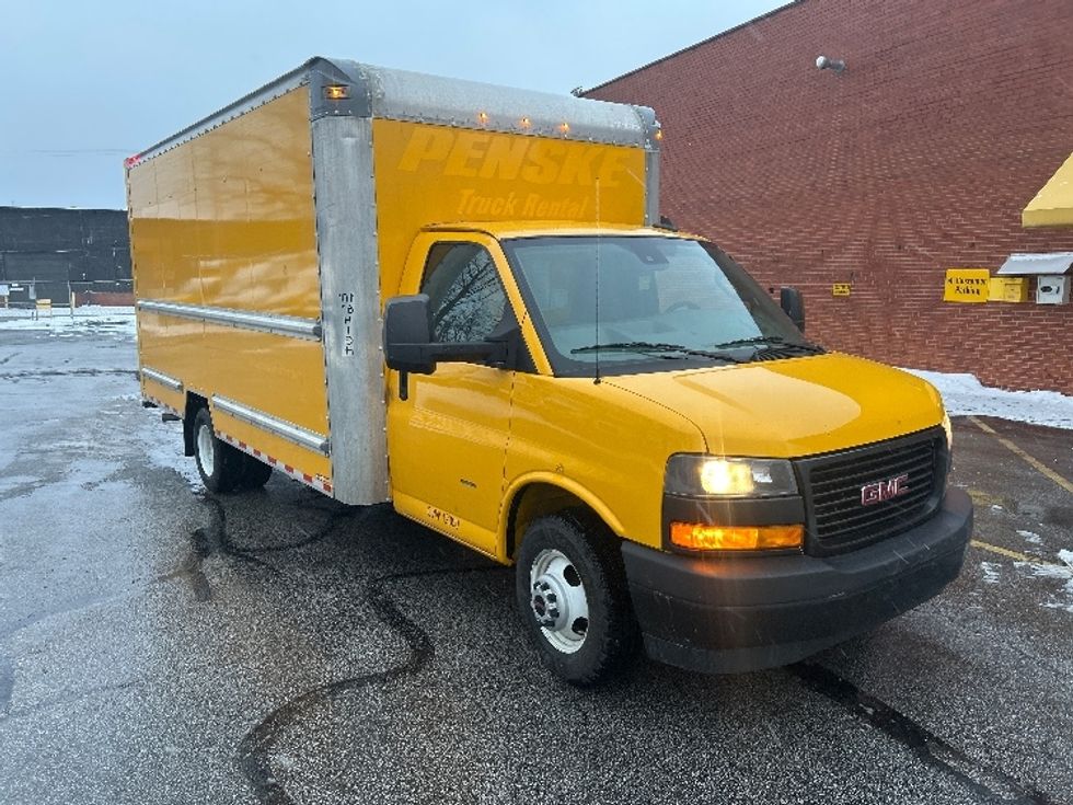 Light Duty Box Truck-Light and Medium Duty Trucks-GMC-2021-Savana G33903-Middlefield-OH-87,179\n\t\tmiles-$ 27,750 - Image 1