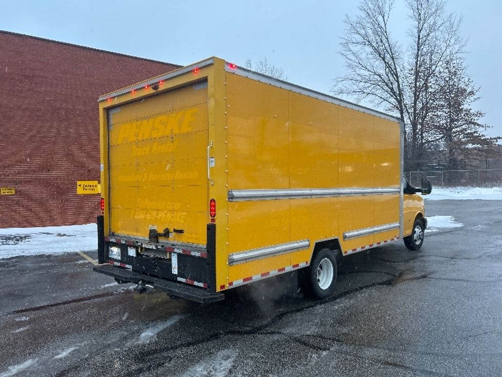 Light Duty Box Truck-Light and Medium Duty Trucks-GMC-2021-Savana G33903-Middlefield-OH-87,179\n\t\tmiles-$ 27,750 - Image 11