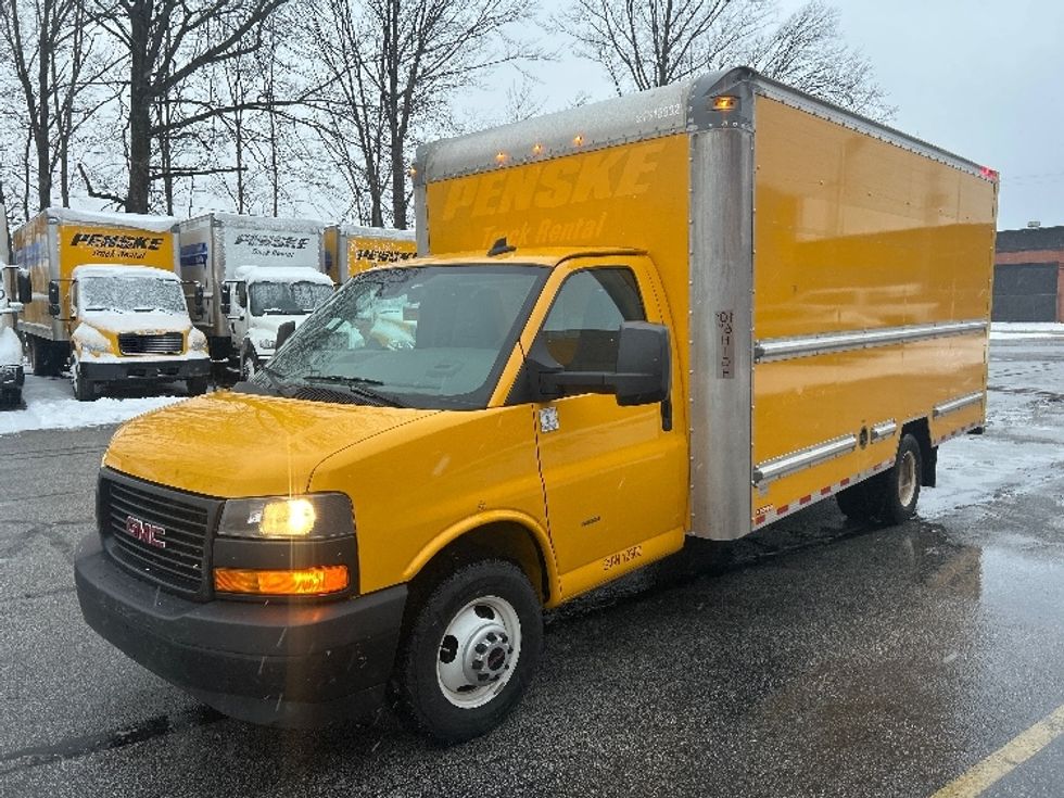Light Duty Box Truck-Light and Medium Duty Trucks-GMC-2021-Savana G33903-Middlefield-OH-87,179\n\t\tmiles-$ 27,750 - Image 3