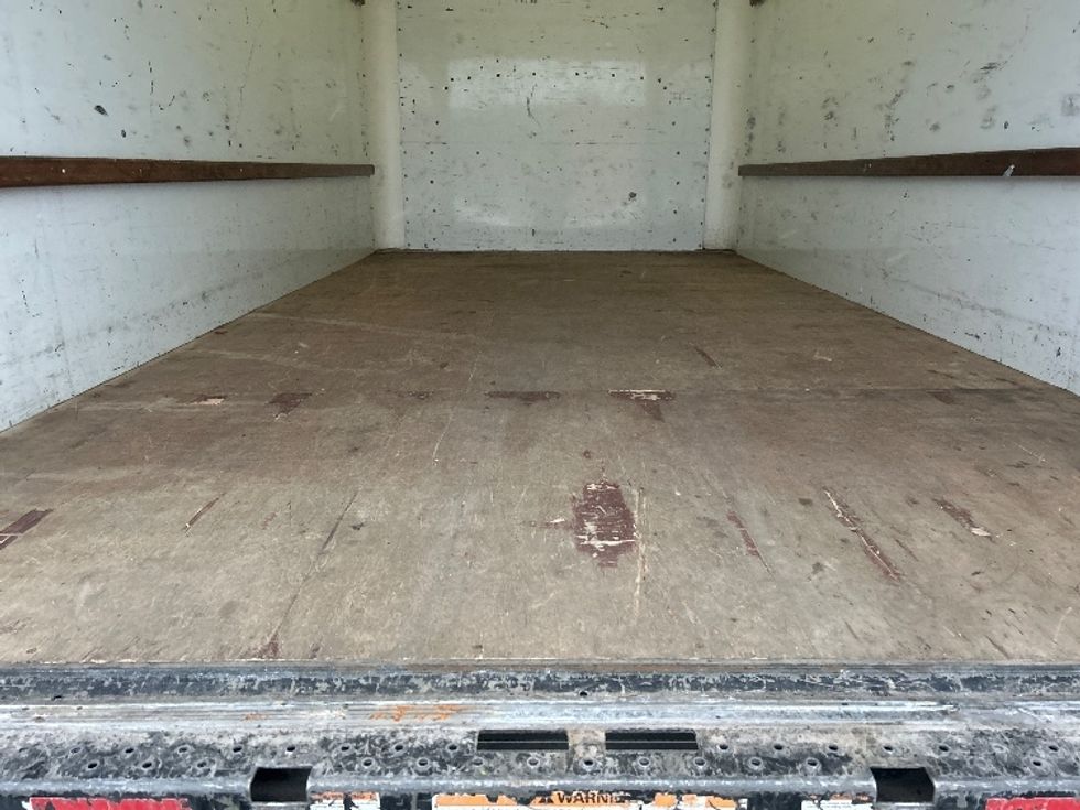 Light Duty Box Truck-Light and Medium Duty Trucks-GMC-2021-Savana G33903-Middlefield-OH-87,179\n\t\tmiles-$ 27,750 - Image 8