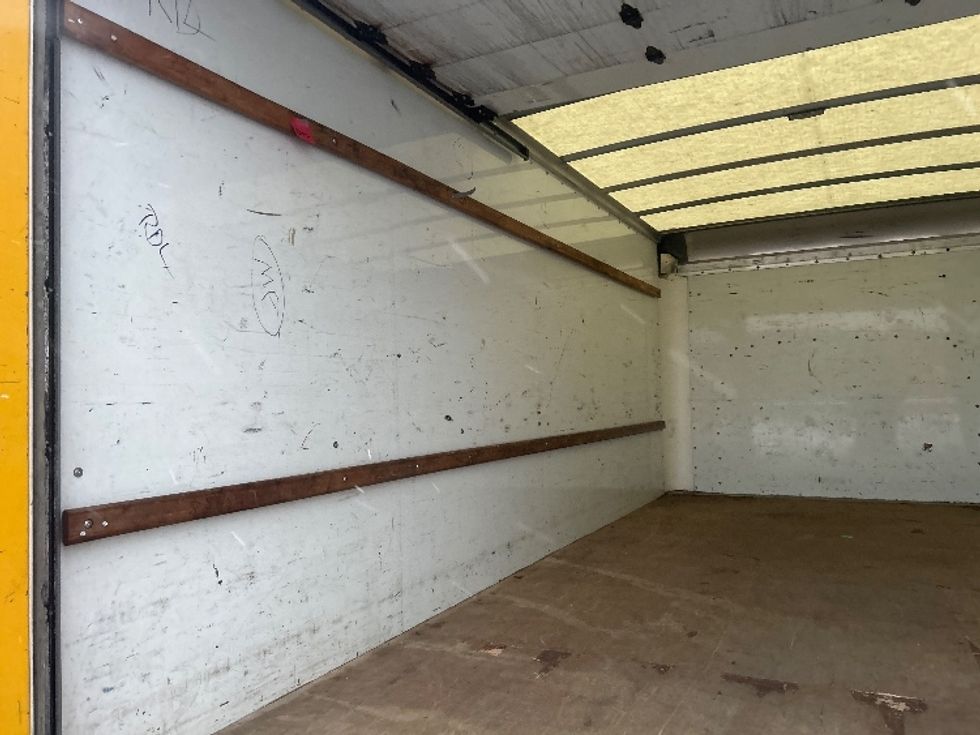 Light Duty Box Truck-Light and Medium Duty Trucks-GMC-2021-Savana G33903-Middlefield-OH-87,179\n\t\tmiles-$ 27,750 - Image 9