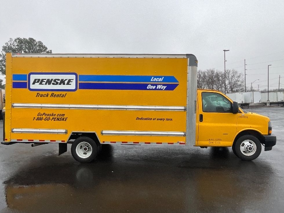 Light Duty Box Truck-Light and Medium Duty Trucks-GMC-2021-Savana G33903-Middlefield-OH-90,023\n\t\tmiles-$ 27,250 - Image 14