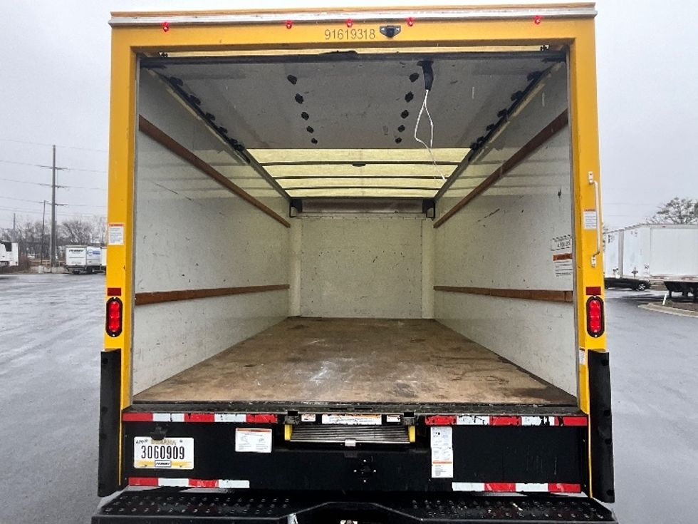 Light Duty Box Truck-Light and Medium Duty Trucks-GMC-2021-Savana G33903-Middlefield-OH-90,023\n\t\tmiles-$ 27,250 - Image 8