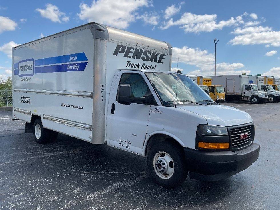 Light Duty Box Truck-Light and Medium Duty Trucks-GMC-2021-Savana G33903-Middlefield-OH-94,916\n\t\tmiles-$ 25,750 - Image 1