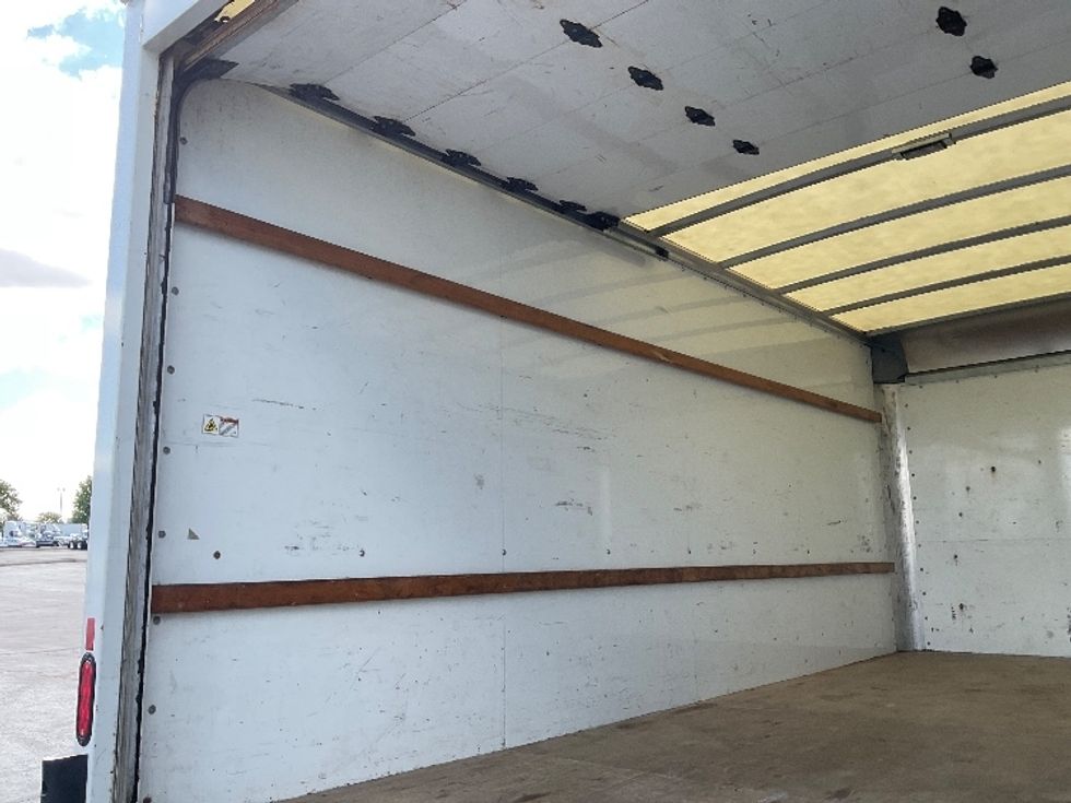 Light Duty Box Truck-Light and Medium Duty Trucks-GMC-2021-Savana G33903-Middlefield-OH-94,916\n\t\tmiles-$ 25,750 - Image 10