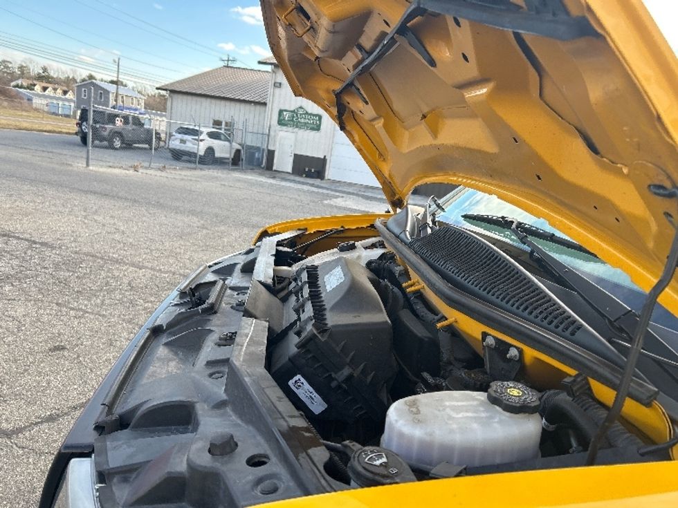 Light Duty Box Truck-Light and Medium Duty Trucks-GMC-2021-Savana G33903-Milford-DE-93,669\n\t\tmiles-$ 26,500 - Image 22