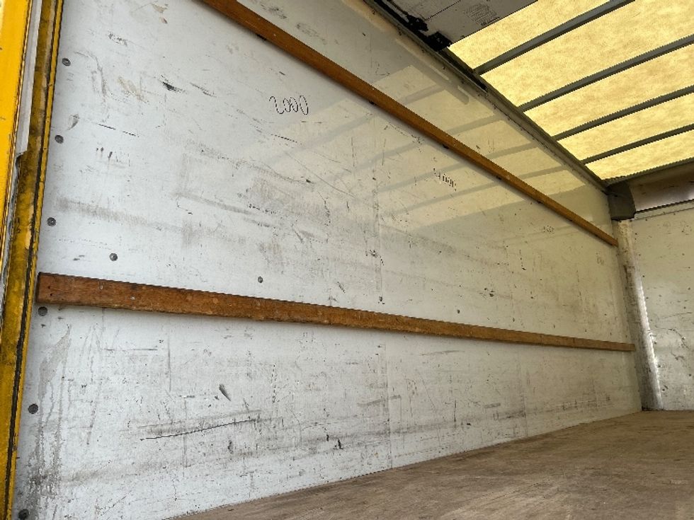 Light Duty Box Truck-Light and Medium Duty Trucks-GMC-2021-Savana G33903-Milwaukee-WI-100,413\n\t\tmiles-$ 27,750 - Image 10