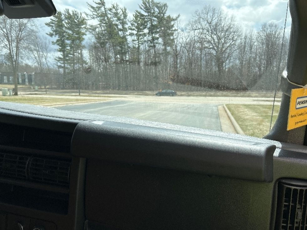 Light Duty Box Truck-Light and Medium Duty Trucks-GMC-2021-Savana G33903-Milwaukee-WI-100,413\n\t\tmiles-$ 27,750 - Image 20