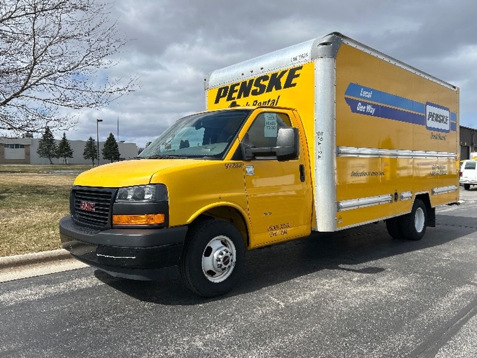 Light Duty Box Truck-Light and Medium Duty Trucks-GMC-2021-Savana G33903-Milwaukee-WI-100,413\n\t\tmiles-$ 27,750 - Image 3