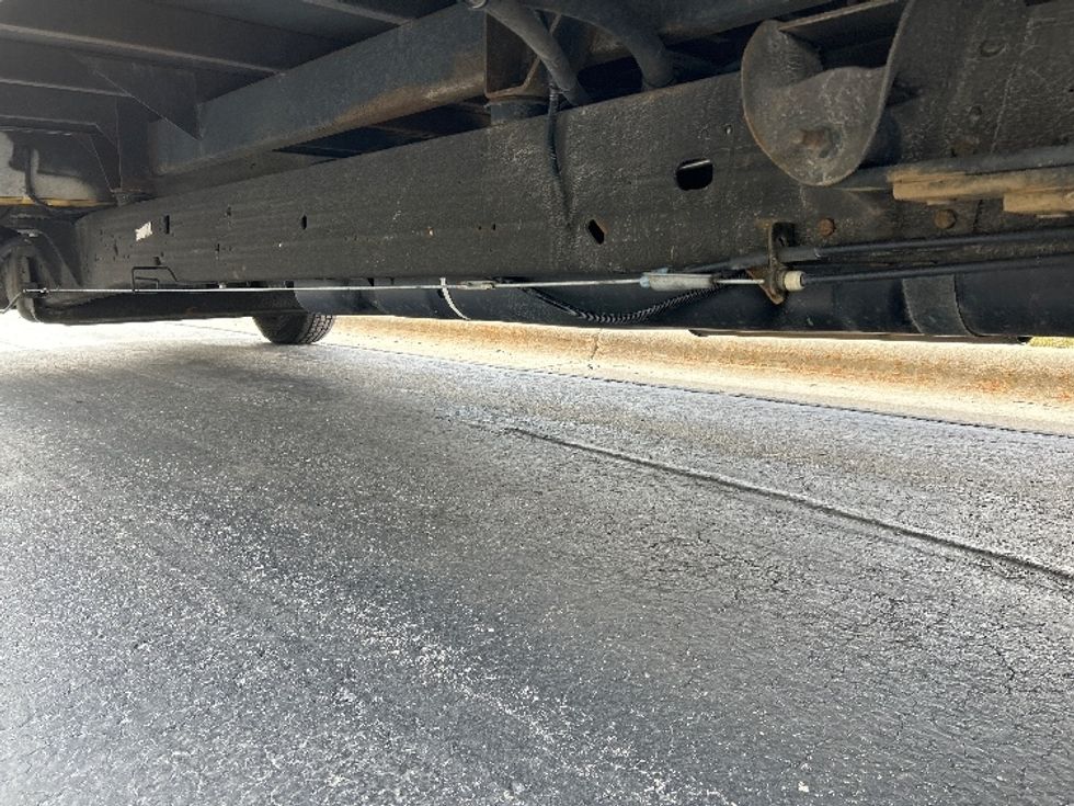 Light Duty Box Truck-Light and Medium Duty Trucks-GMC-2021-Savana G33903-Milwaukee-WI-100,413\n\t\tmiles-$ 27,750 - Image 5