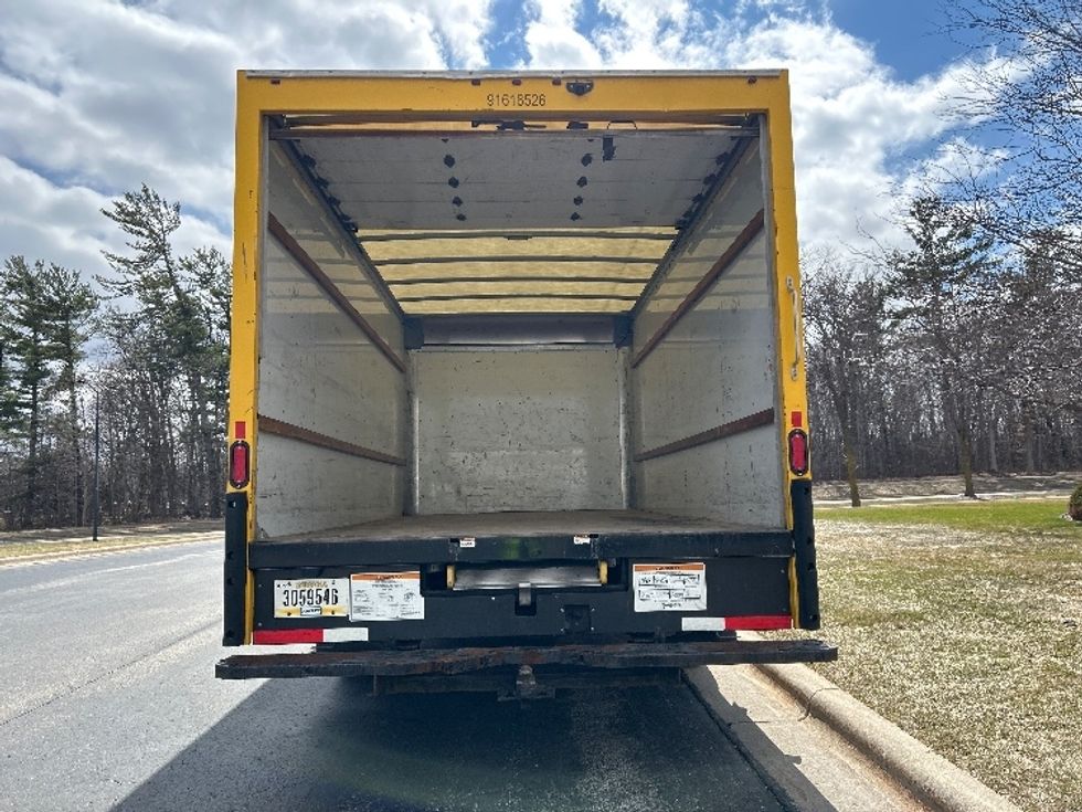 Light Duty Box Truck-Light and Medium Duty Trucks-GMC-2021-Savana G33903-Milwaukee-WI-100,413\n\t\tmiles-$ 27,750 - Image 8