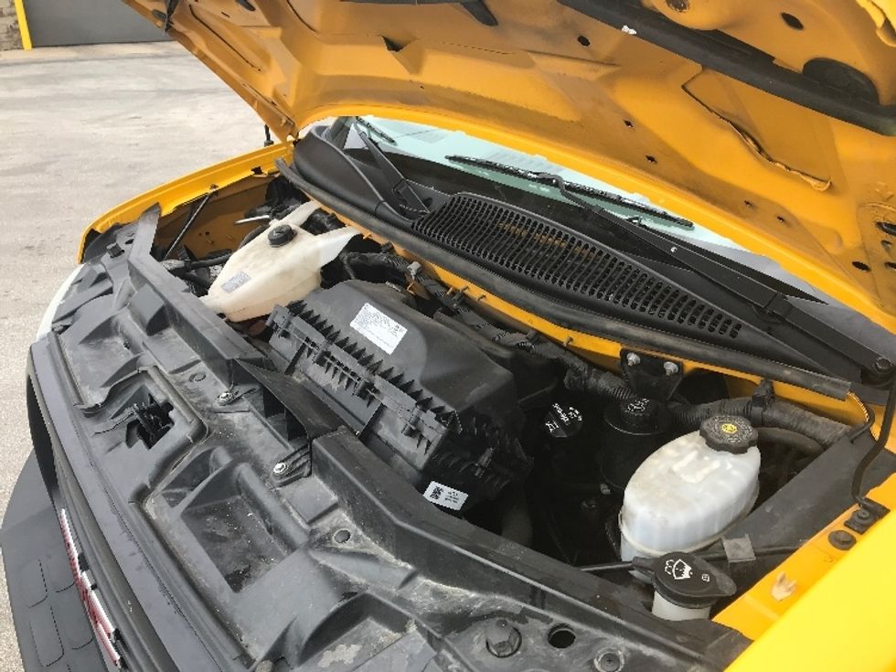 Light Duty Box Truck-Light and Medium Duty Trucks-GMC-2021-Savana G33903-Milwaukee-WI-101,301\n\t\tmiles-$ 27,500 - Image 24