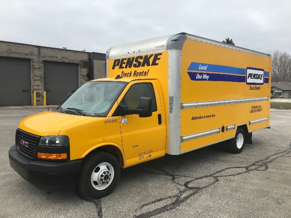 Light Duty Box Truck-Light and Medium Duty Trucks-GMC-2021-Savana G33903-Milwaukee-WI-101,301\n\t\tmiles-$ 27,500 - Image 3