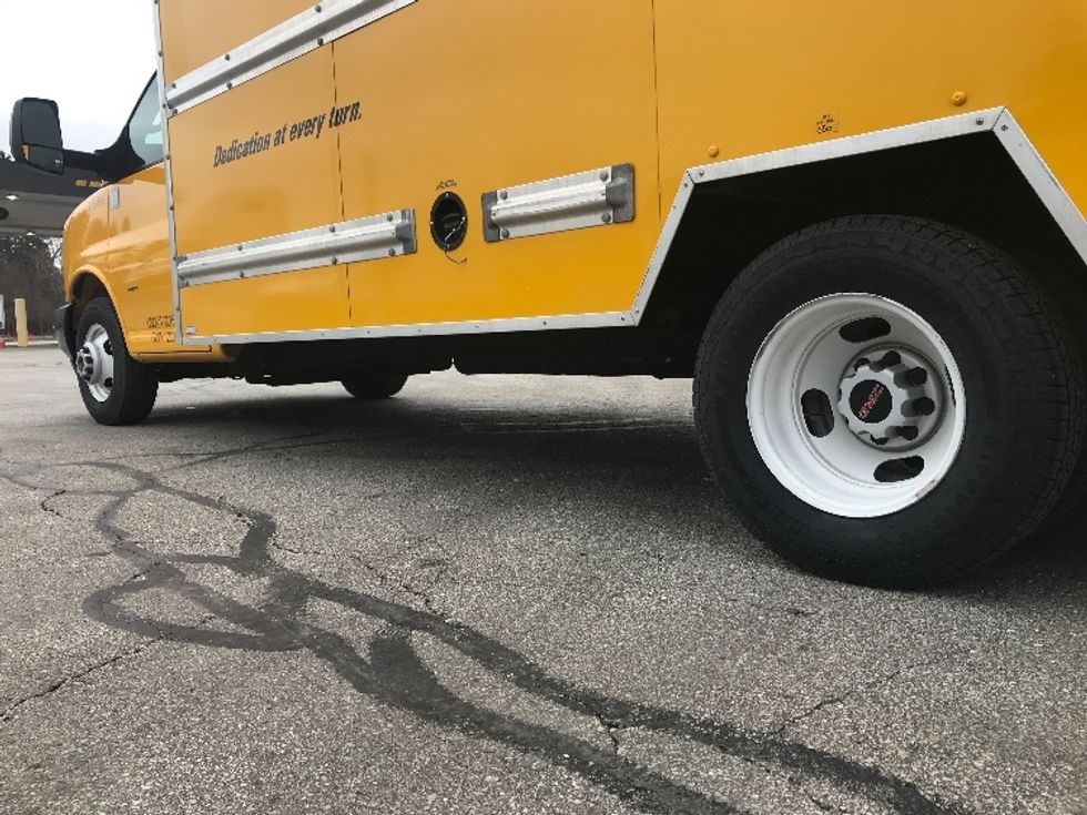 Light Duty Box Truck-Light and Medium Duty Trucks-GMC-2021-Savana G33903-Milwaukee-WI-101,301\n\t\tmiles-$ 27,500 - Image 5